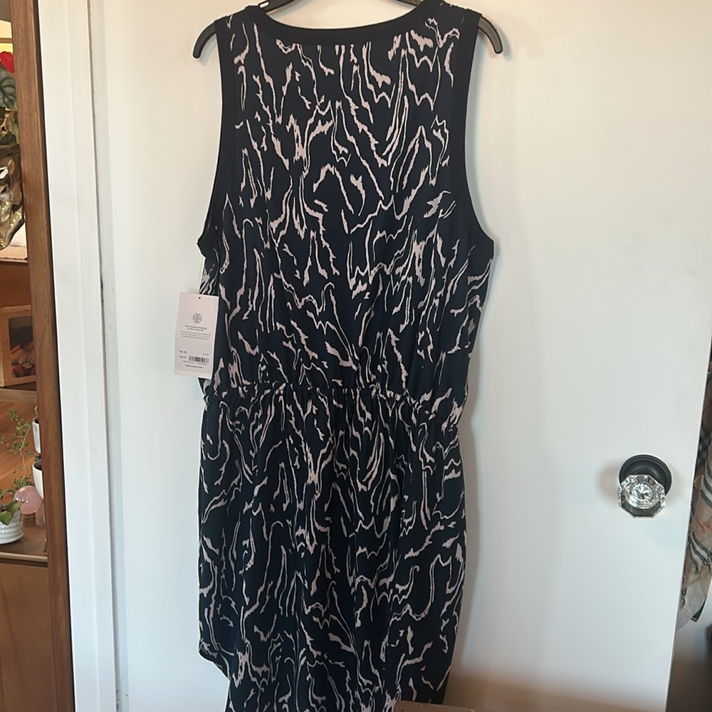 Navy sporty dress from Athleta - Picture 6 of 6